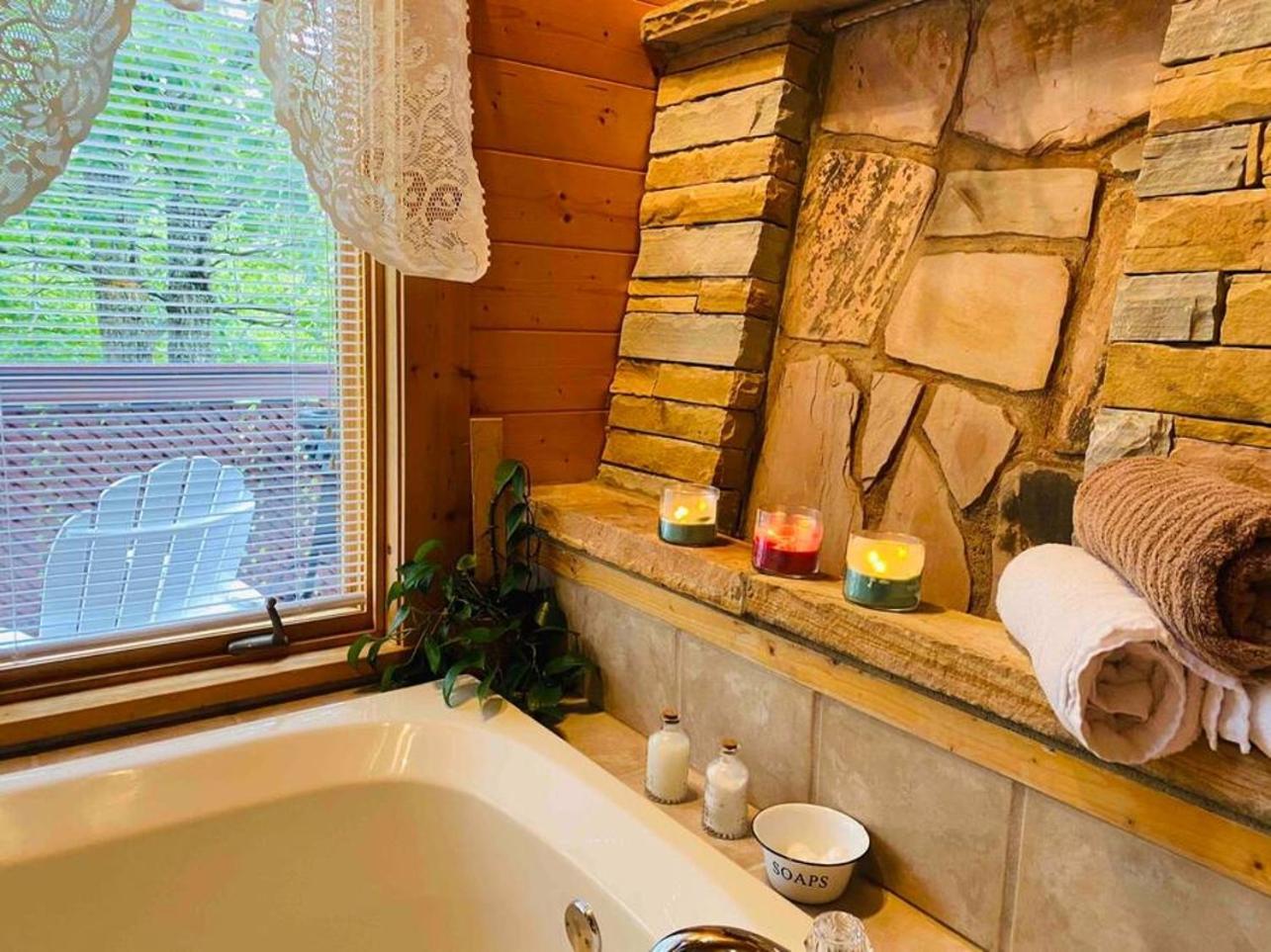 Romantic, Honeymoon Cabin In The Smokies! Gatlinburg Zewnętrze zdjęcie