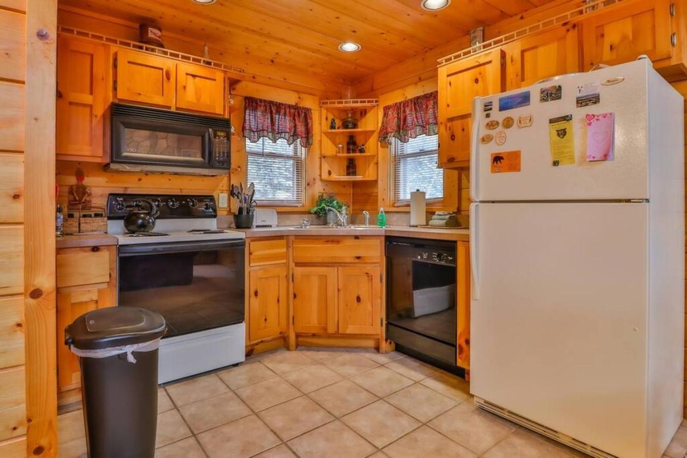 Romantic, Honeymoon Cabin In The Smokies! Gatlinburg Zewnętrze zdjęcie